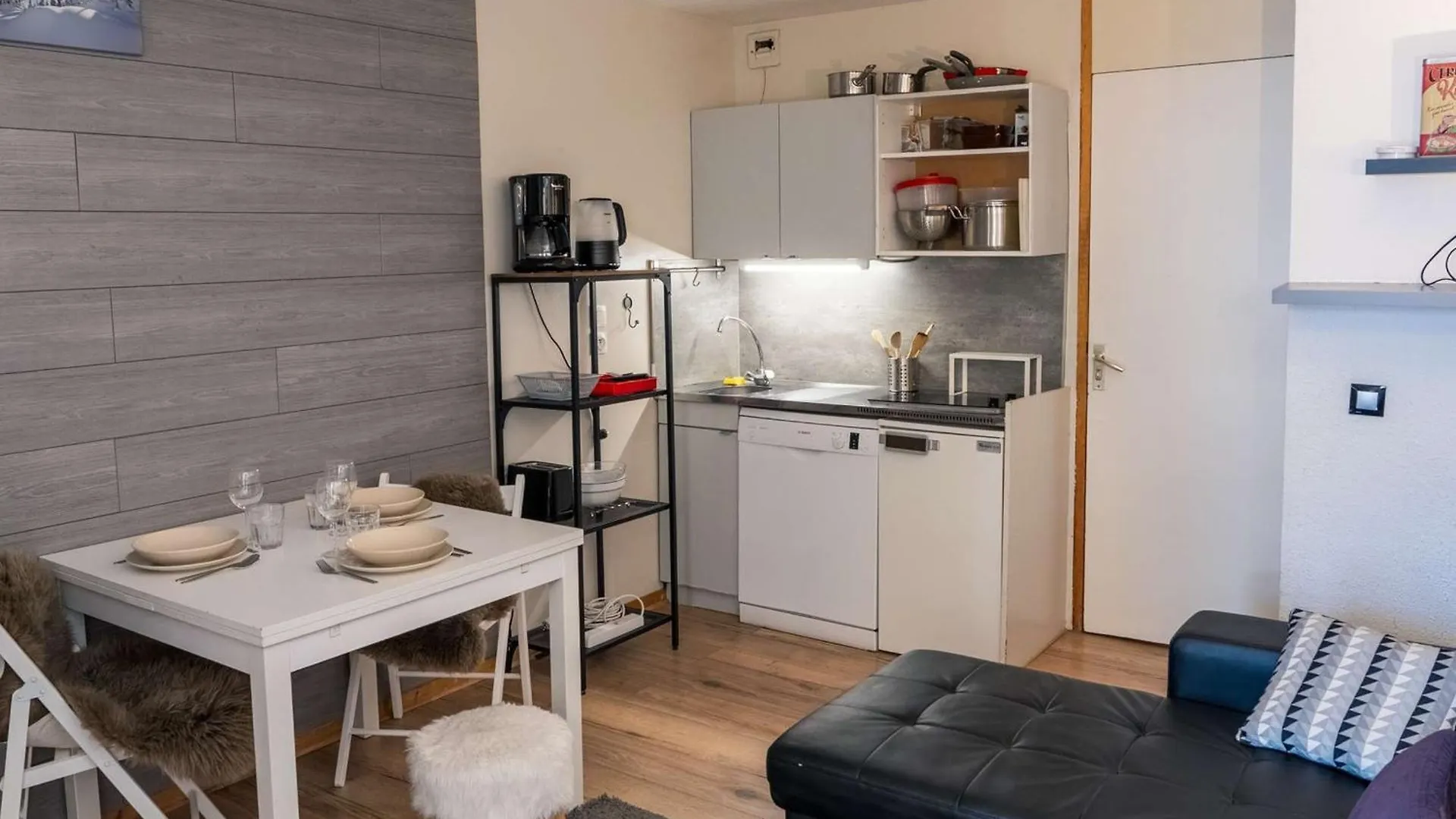 Appartement Renove Val Thorens - 5 Pers, Balcon, Commerces Au Pied, Local A Ski - Fr-1-637-65 0*,
